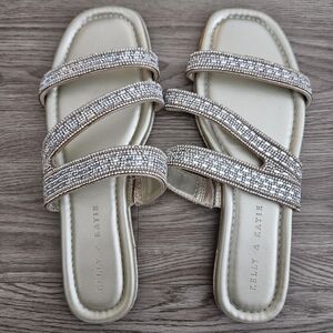 Kelly & Katie Nezzli Sandals with Rhinestones Size 9M